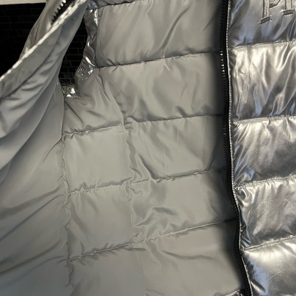 Victoria Secret PINK Vest, Silver, Love Pink, puffer Vest pockets in and out! - Picture 7 of 9